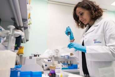 researcher studies acute myeloid leukemia relapse after bone marrow transplant